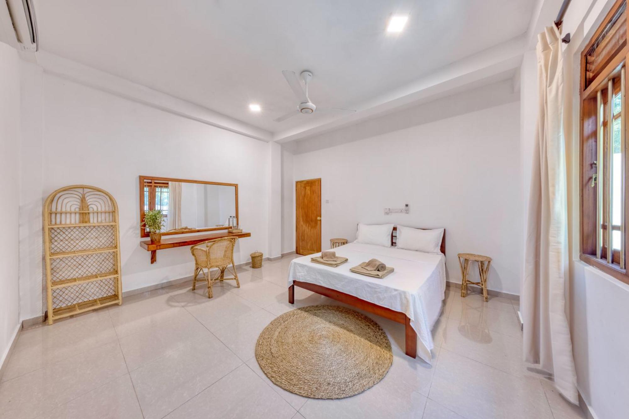 Makai Surf House Hotel Ahangama Eksteriør billede