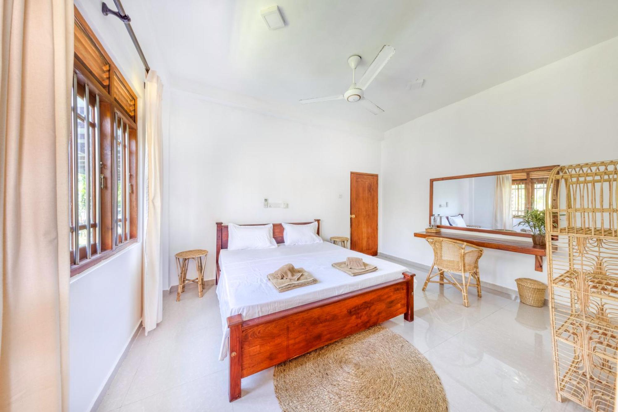 Makai Surf House Hotel Ahangama Eksteriør billede