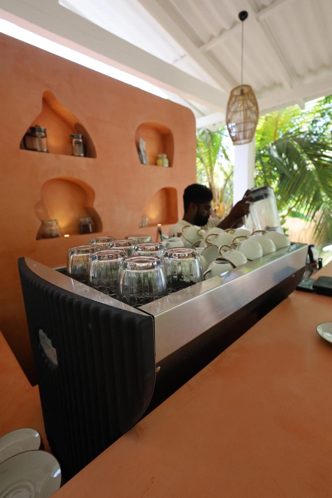Makai Surf House Hotel Ahangama Eksteriør billede