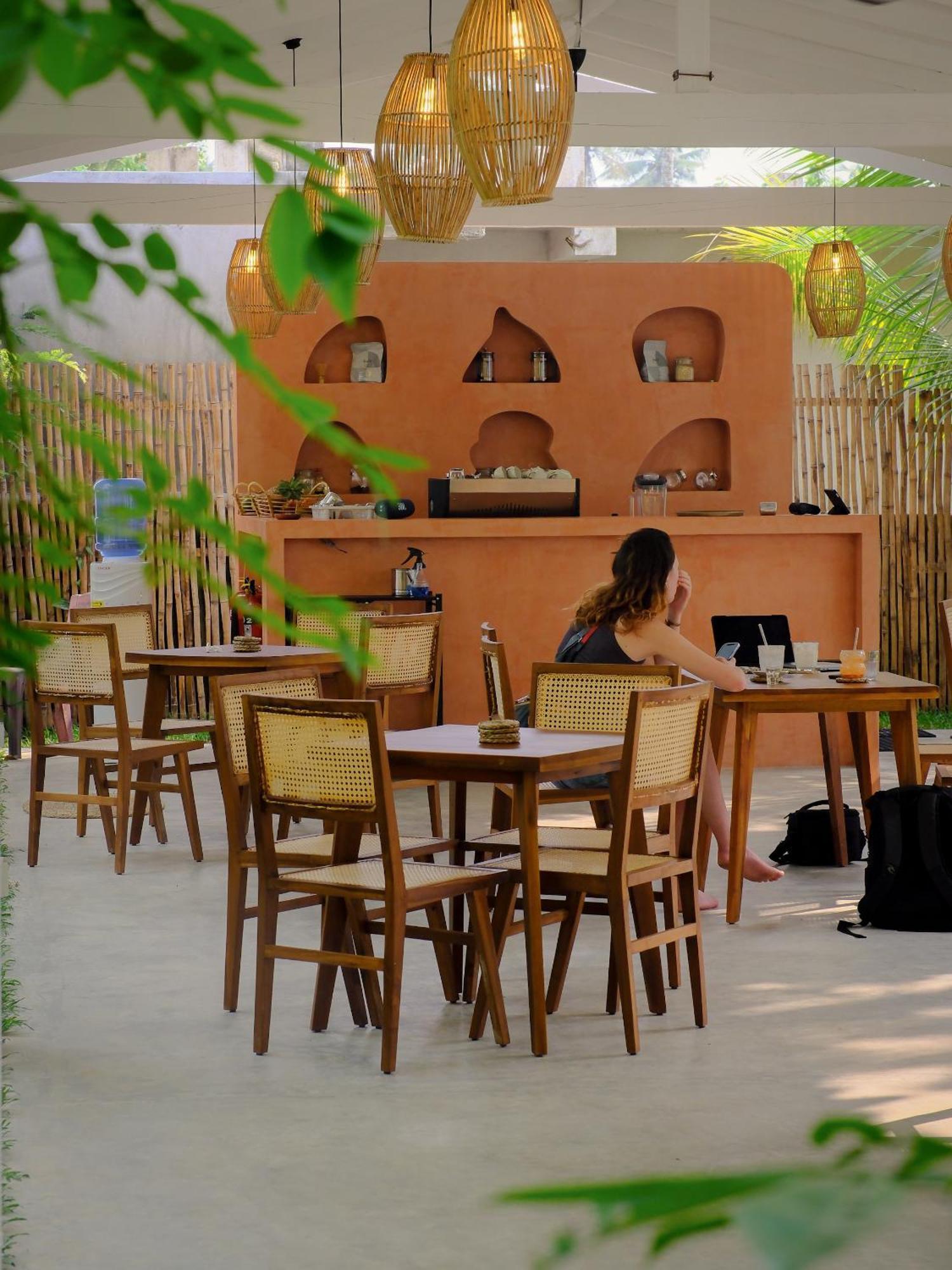 Makai Surf House Hotel Ahangama Eksteriør billede